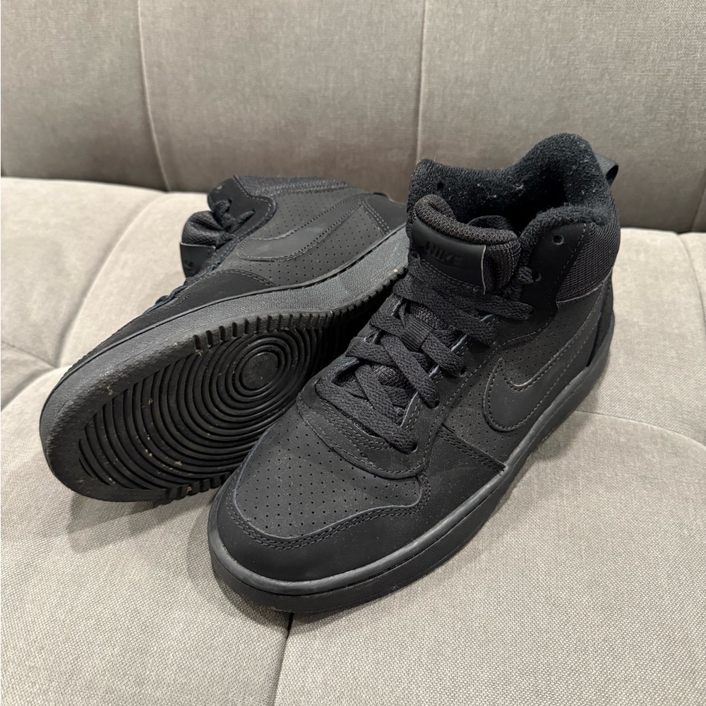 Nike Court Borough Mid 2 High Top Sneaker